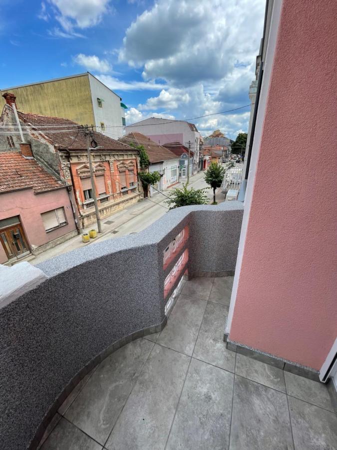 Pink House Apartments Jagodina Esterno foto