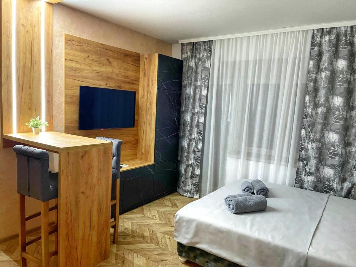 Pink House Apartments Jagodina Esterno foto