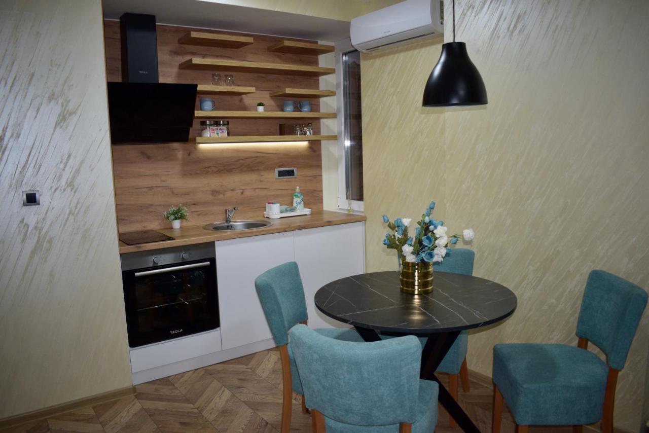 Pink House Apartments Jagodina Esterno foto