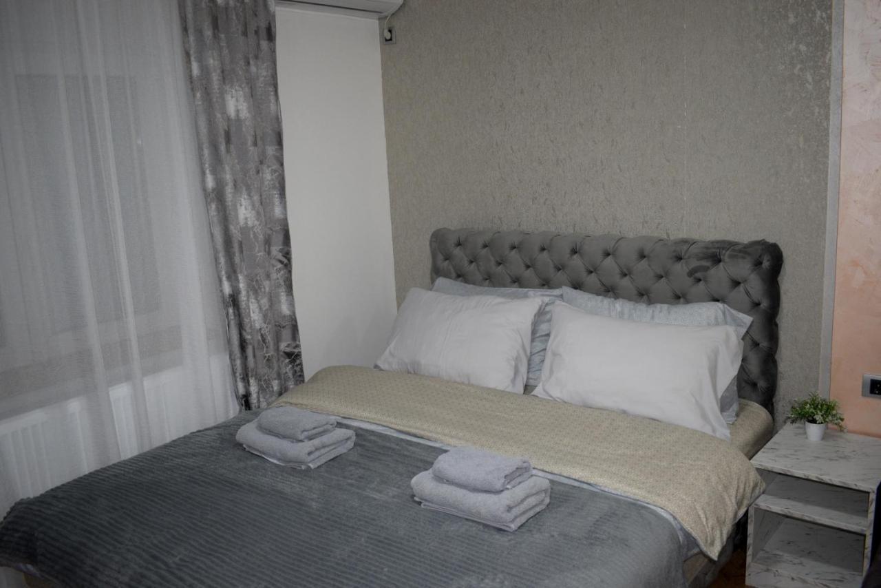 Pink House Apartments Jagodina Esterno foto